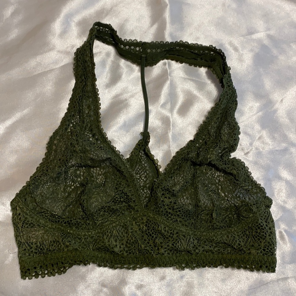 S Green lace Victoria’s Secret bralette NWOT